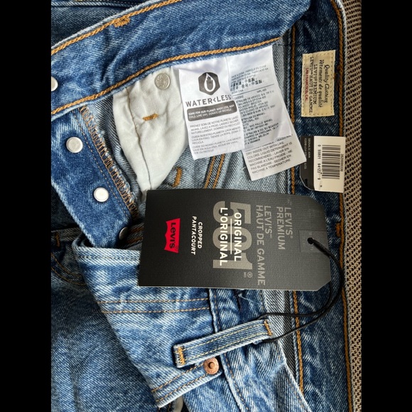 Levi's® Premium 501® ORIGINAL CROPPED WOMEN'S JEANS - Picture 6 of 7